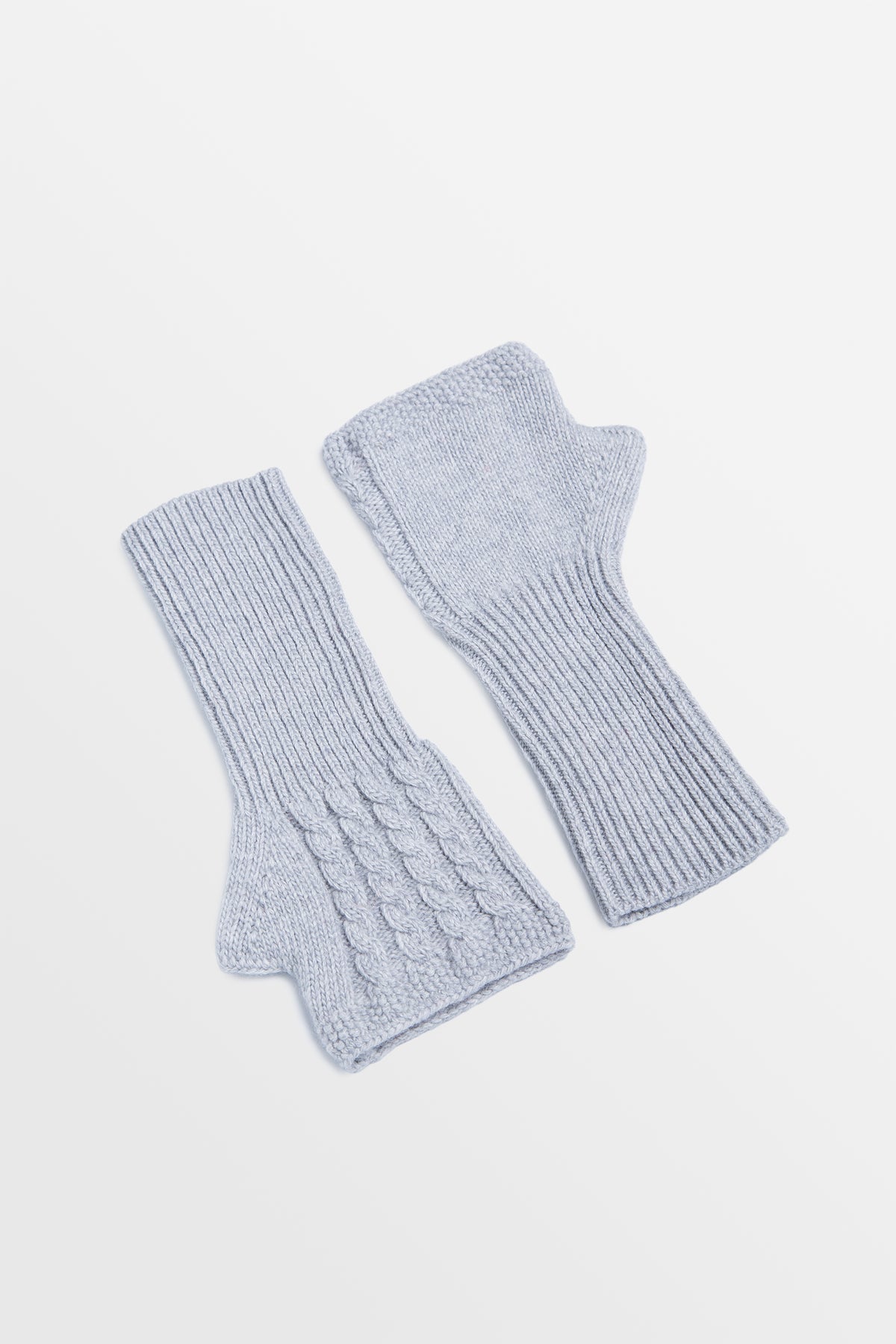 Roxane - Small plaited muffle in cashmere blend